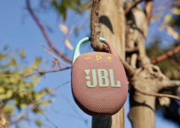 JBL Clip 5: Σου κάνει κλικ το clip;